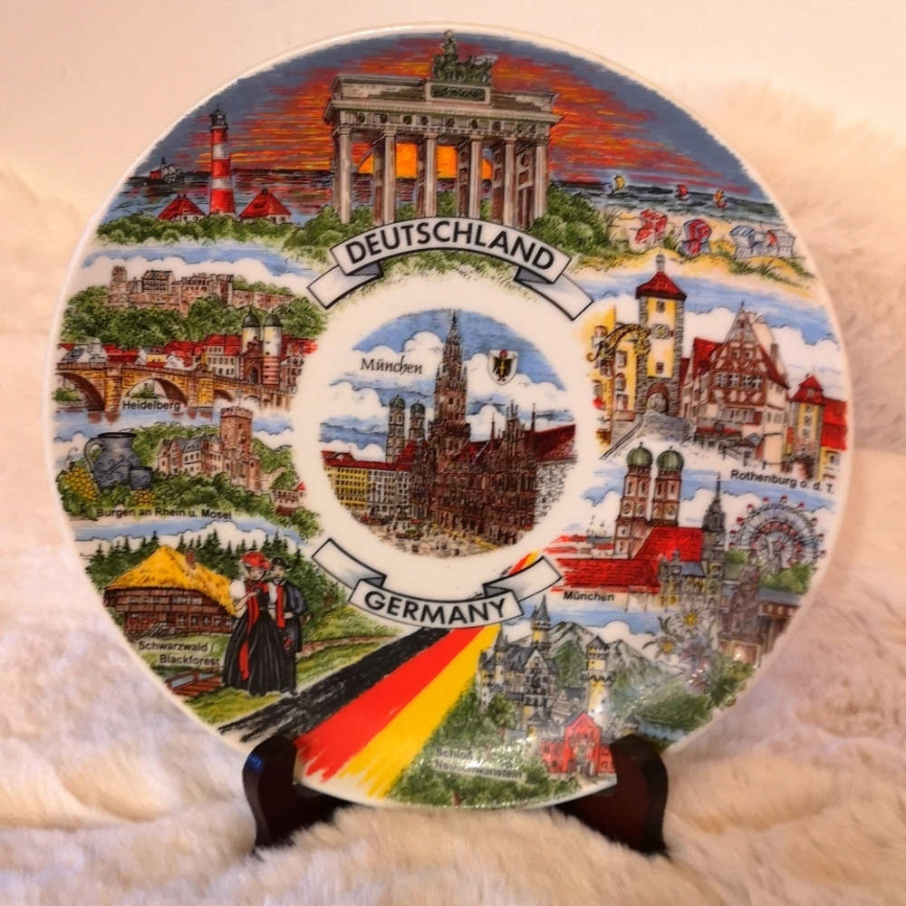 💵2/$10 Bundle & Save💵 Decorative Plate From Germany